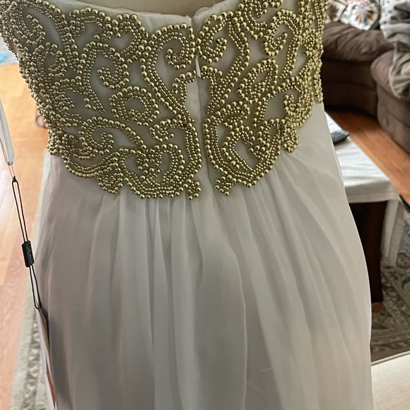 Prom dress La Femme NWT white chiffon size 4 with gold beads - Picture 5 of 10